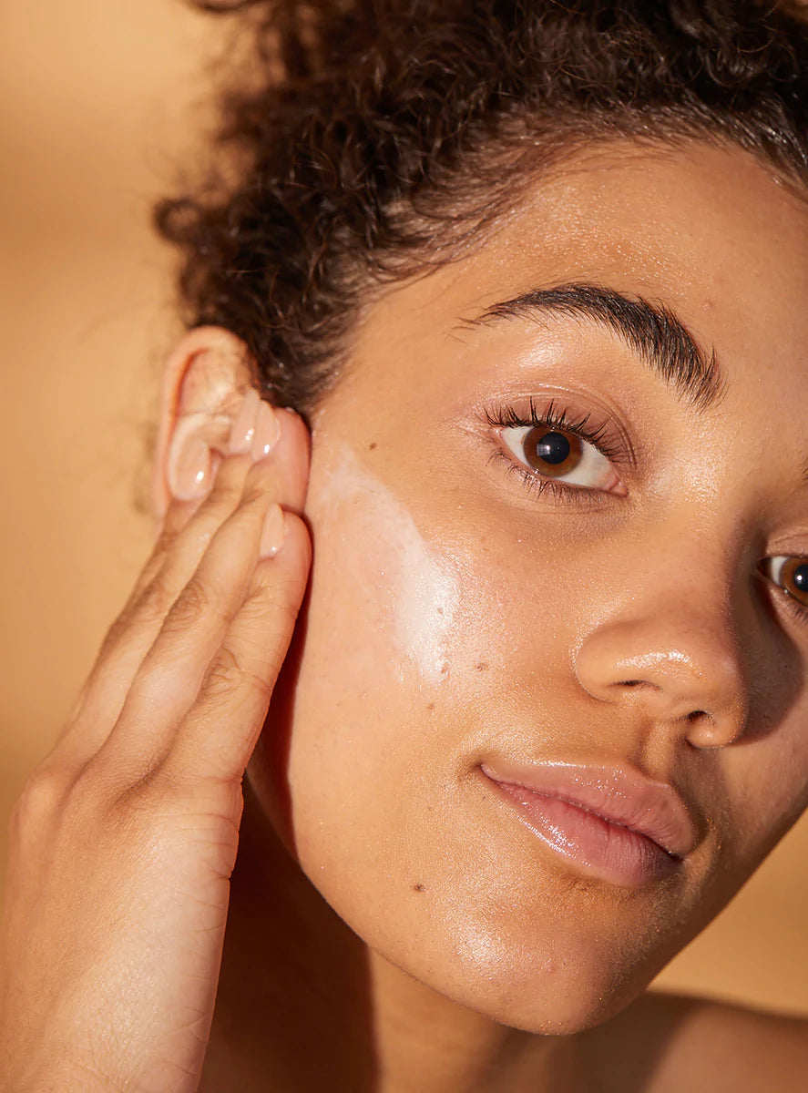 ESSENTIALS  Deep Hydration Moisture Cream